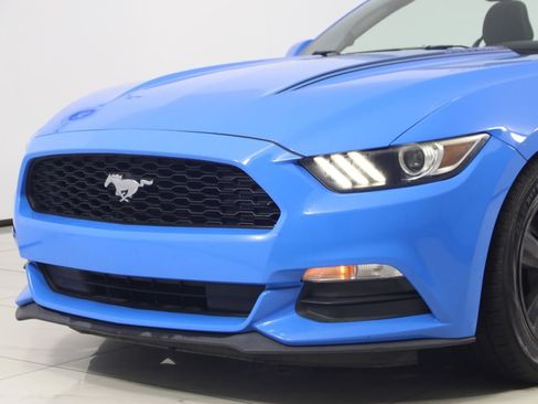 Used 2017 Ford Mustang Convertible RWD image 59