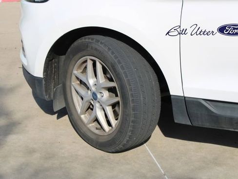 Certified 2022 Ford Edge SEL w/ Convenience Package image 9