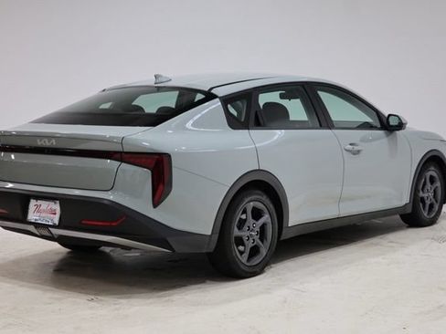 Used 2025 Kia K4 FWD image 8
