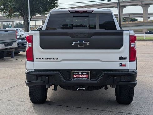 Used 2025 Chevrolet Silverado 1500 ZR2 w/ ZR2 Bison Edition AWD/4WD image 5