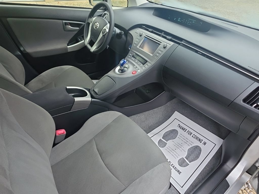 Used 2012 Toyota Prius Two FWD image 17