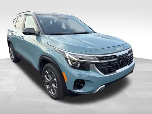 Certified 2024 Kia Seltos S FWD image 1
