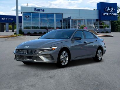 New 2025 Hyundai Elantra SEL