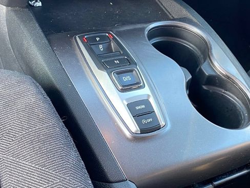 Used 2021 Honda Pilot EX image 9
