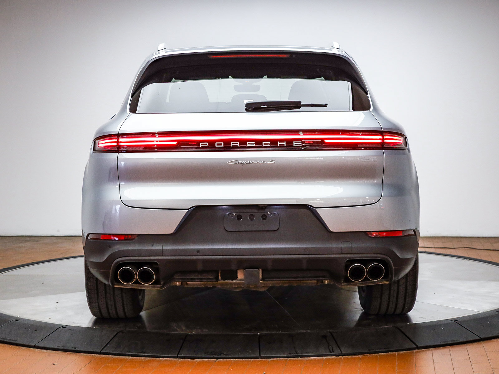 Certified 2025 Porsche Cayenne S AWD/4WD image 7