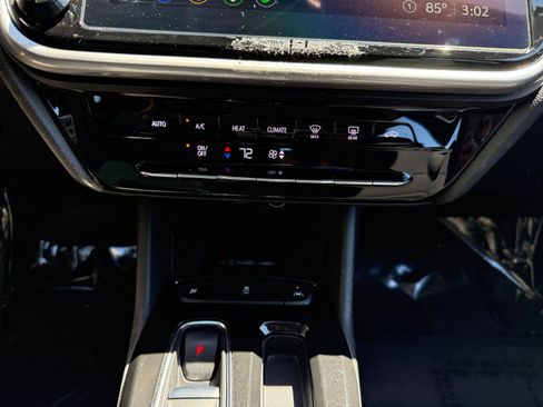 Used 2023 Chevrolet Bolt EUV LT w/ Driver Confidence Package FWD image 13