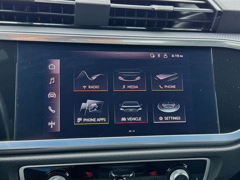 Used 2022 Audi Q3 2.0T Premium w/ Convenience Package image 9