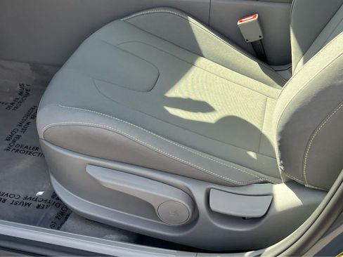 New 2026 Hyundai Elantra Blue image 28