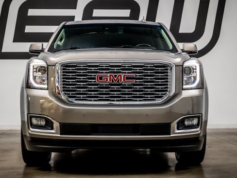 Used 2019 GMC Yukon XL Denali w/ Denali Ultimate Package RWD image 4
