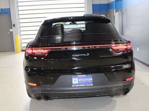 Used 2023 Porsche Cayenne S Platinum w/ Premium Package Plus image 45