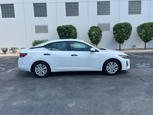 Used 2024 Nissan Sentra S FWD image 9