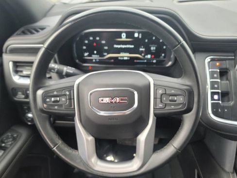 Used 2023 GMC Yukon XL SLT AWD/4WD image 19