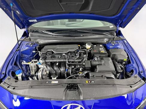 Certified 2025 Hyundai Elantra SEL FWD image 30