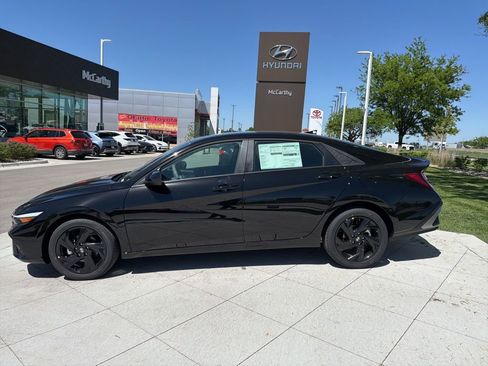 New 2026 Hyundai Elantra Sport FWD image 2