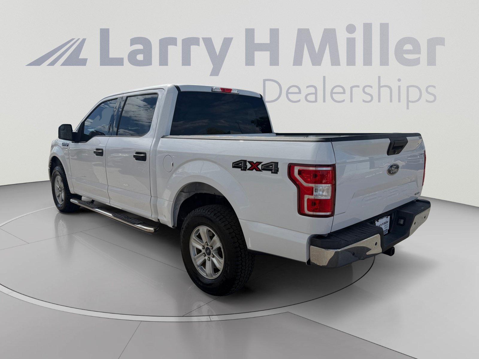 Used 2018 Ford F150 XLT w/ Equipment Group 301A Mid AWD/4WD image 3