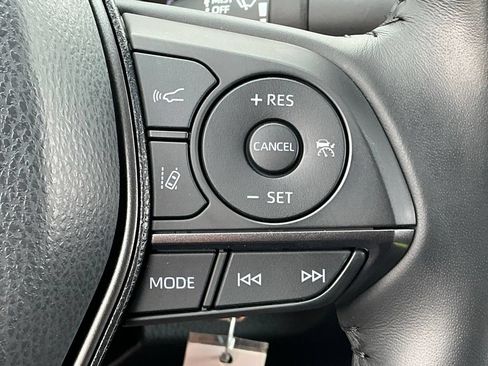 Used 2022 Toyota Camry SE FWD image 25