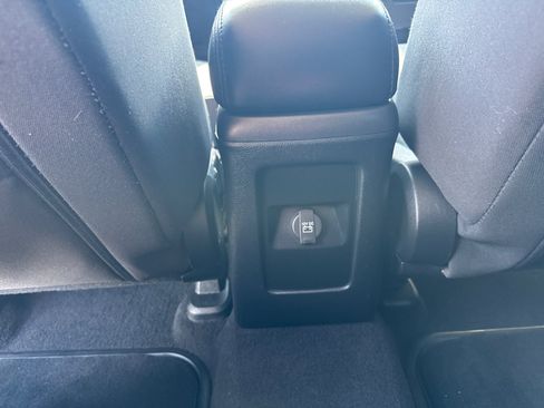 Used 2015 Dodge Journey SXT w/ Flexible Seating Group FWD image 7