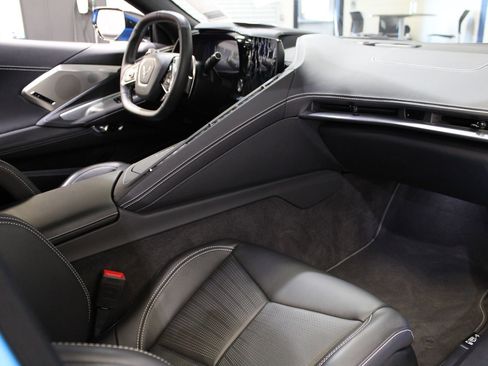 Used 2023 Chevrolet Corvette Stingray Preferred Cpe w/ Z51 Performance Package RWD image 30
