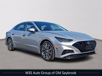 Used 2023 Hyundai Sonata Limited w/ Preferred Accessory Package FWD video 1