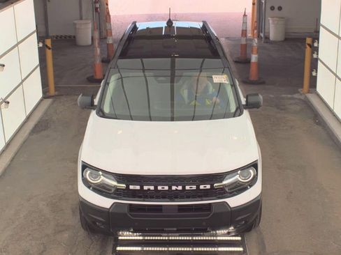 Used 2025 Ford Bronco Sport Outer Banks w/ Outer Banks Tech Package+ image 2