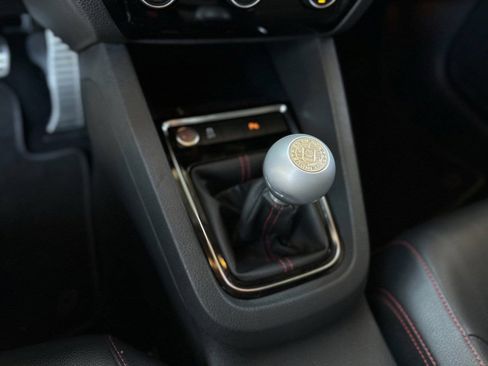 Used 2017 Volkswagen Jetta GLI image 10