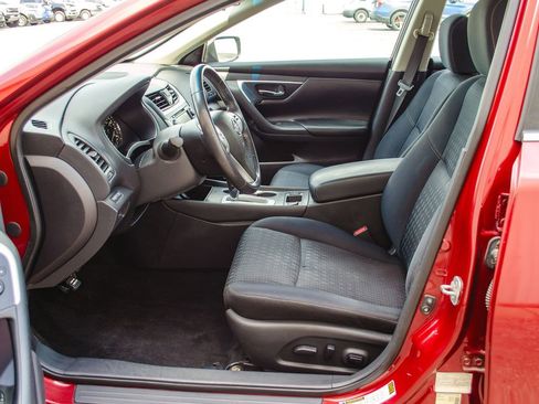 Used 2016 Nissan Altima 2.5 image 29