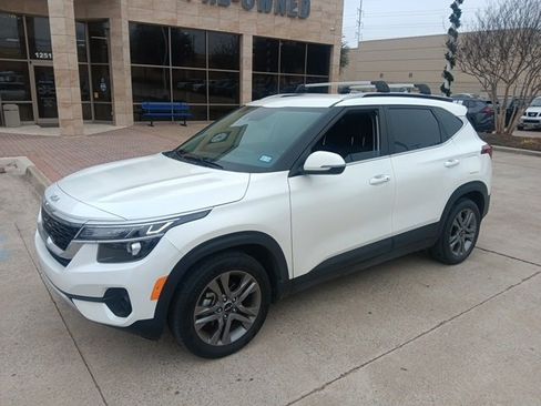 Certified 2023 Kia Seltos S image 1