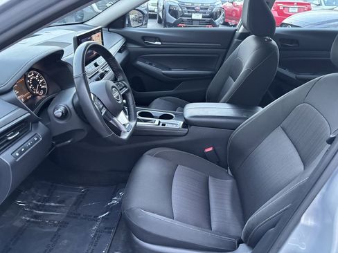 Used 2024 Nissan Altima 2.5 SV w/ SV Premium Package image 13