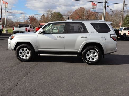 Used 2016 Toyota 4Runner SR5 image 32