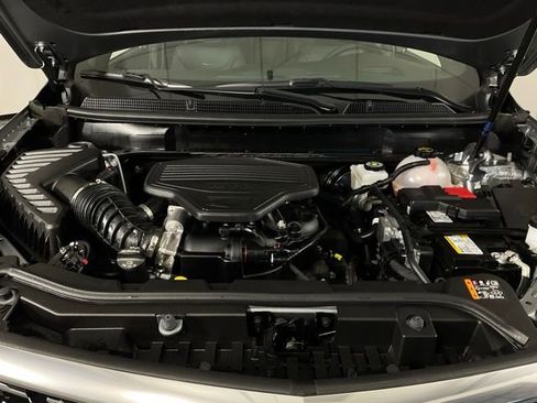 Certified 2025 Cadillac XT5 Premium Luxury w/ Technology Package AWD/4WD image 38