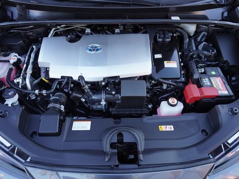 Used 2022 Toyota Prius LE image 22