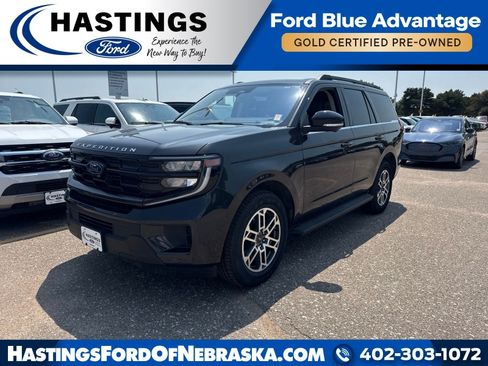 Certified 2025 Ford Expedition Active AWD/4WD image 1