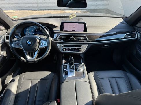 Used 2019 BMW 740i w/ M Sport Package RWD image 18