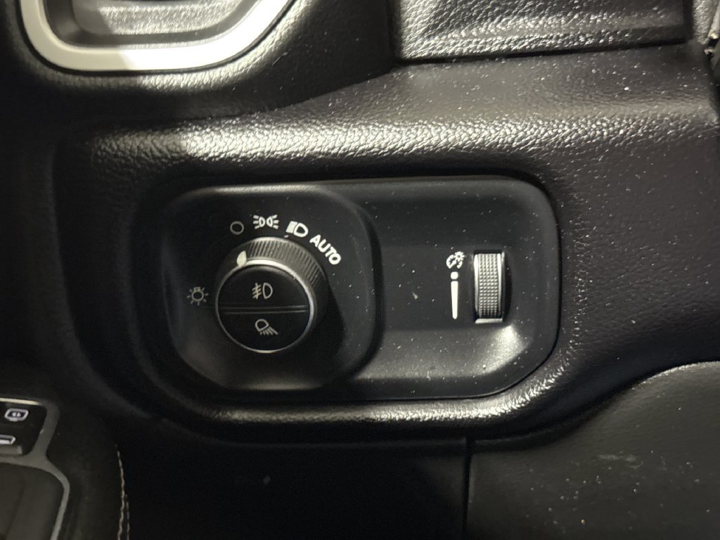 Used 2024 RAM 3500 Big Horn AWD/4WD image 18