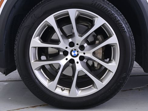 Used 2022 BMW X5 xDrive40i w/ Luxury Seating Package image 11