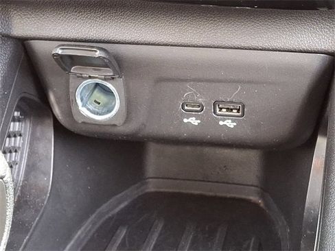 Used 2025 Chevrolet TrailBlazer LT image 26