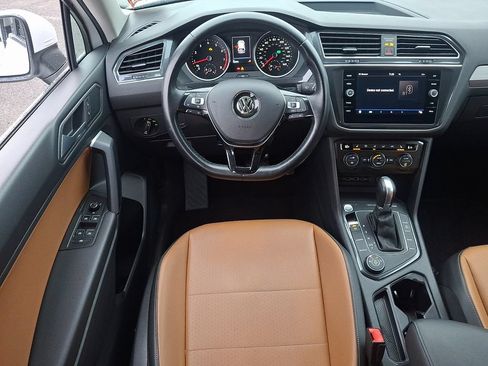 Used 2019 Volkswagen Tiguan SE AWD/4WD image 11