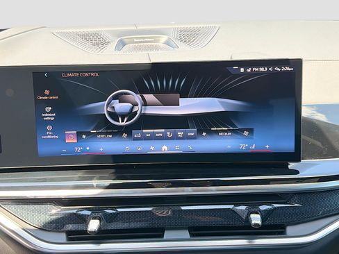 New 2026 BMW ALPINA XB7 AWD/4WD image 29