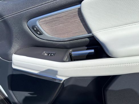 New 2025 Ford Expedition Platinum w/ Platinum Ultimate Package image 40