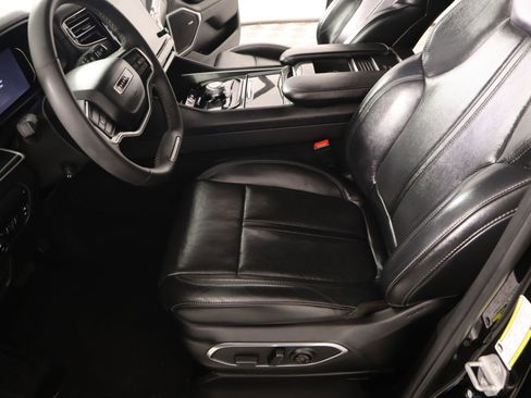Used 2022 Jeep Wagoneer Series I RWD image 12