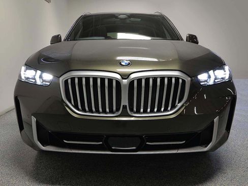 Used 2026 BMW X5 sDrive40i image 2