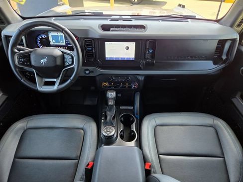 Used 2023 Ford Bronco Black Diamond w/ Sasquatch Package AWD/4WD image 9
