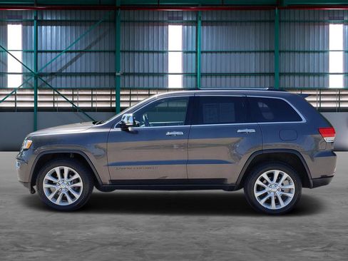 Used 2017 Jeep Grand Cherokee Limited AWD/4WD image 2