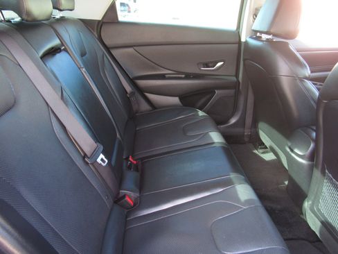 Used 2023 Hyundai Elantra Limited w/ Cargo Package image 12