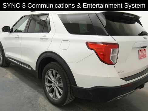 Used 2022 Ford Explorer XLT w/ Equipment Group 202A AWD/4WD image 6