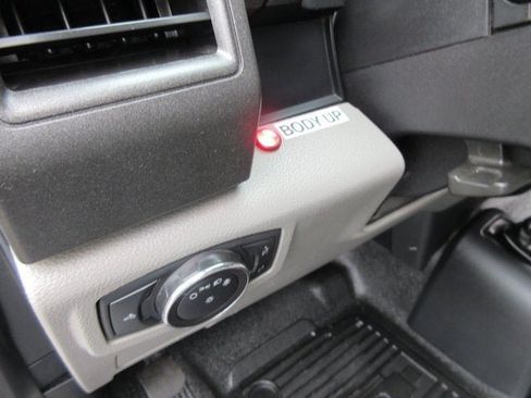 Used 2019 Ford F550 4x4 SuperCab Super Duty image 25