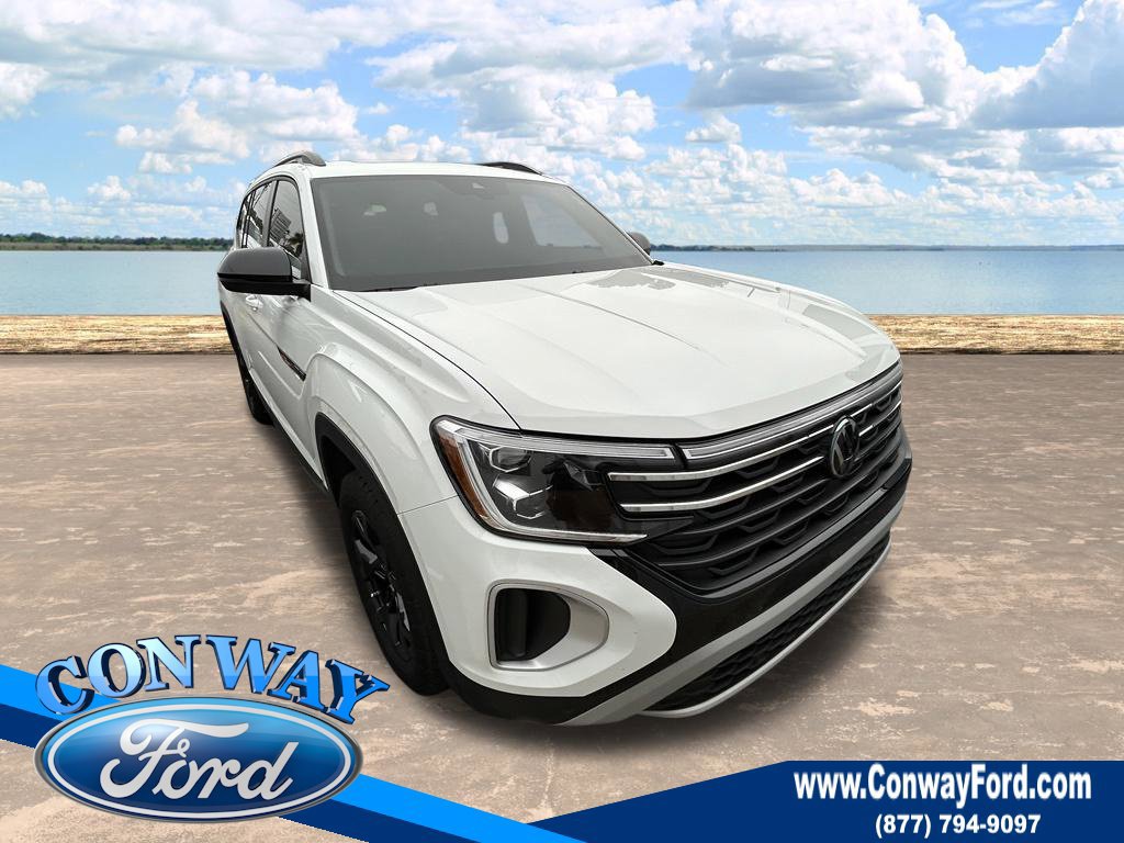 Used 2024 Volkswagen Atlas Peak Edition SE AWD/4WD image 1
