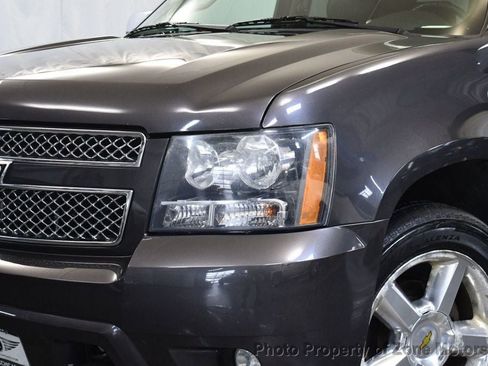 Used 2010 Chevrolet Suburban LTZ image 3