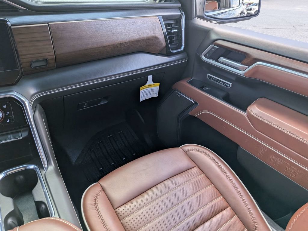 Used 2025 GMC Sierra 1500 Denali Ultimate AWD/4WD image 13