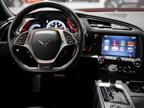 Used 2015 Chevrolet Corvette Z06 image 12